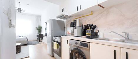 Fridge, microwave, oven, stovetop