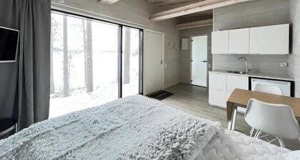 Private Quality Suite, Sauna & Lake Views