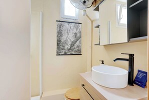 Apartment | Bilik Mandi | Pengering rambut, tuala disediakan, syampu