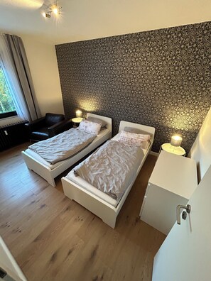 2 Schlafzimmer, Bügeleisen/Bügelbrett, WLAN