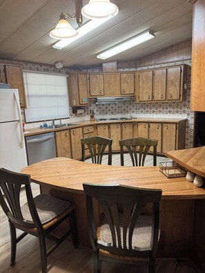 Microones, forn, placa de cuina i rentaplats