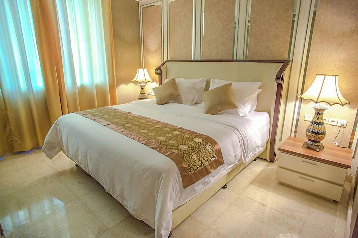 Family Suite, Microwave, City View | Desk, laptop workspace, iron/ironing board (on request)