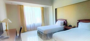 Superior Twin Room, 2 Twin Beds, Non Smoking, City View | Desk, laptop workspace, iron/ironing board - NAM Kemayoran (Jakarta)