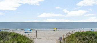 Designer 4BR Home with Pool & Outdoor Oasis Sleeps 12