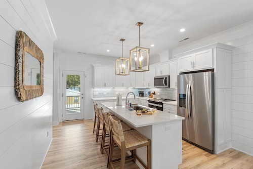 Modern, Luxury Beach House with Private Pool & Hot Tub - Sleeps 12