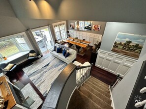 Smart TV, fireplace, computer monitors, printers