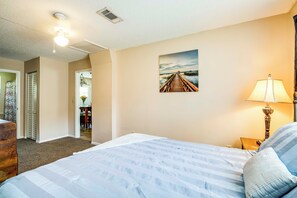 House (3 Bedrooms) | Interior - Explore Weeki Wachee Springs: Pet-friendly Home (Brooksville)