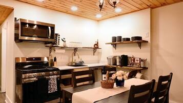 Micro-ondes, four, plaque de cuisson, lave-vaisselle