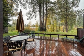 Outdoor dining - #107 Graeagle Meadows (Graeagle)