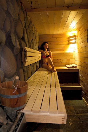 Couples treatment rooms, sauna, steam room, Turkish bath, mud baths