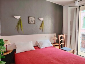 1 soverom, strykejern/-brett og internettilgang