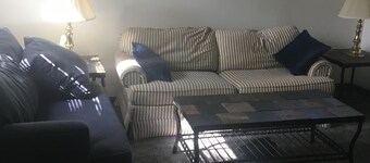 1 bedroom cabin in Painesville 500 sq feet