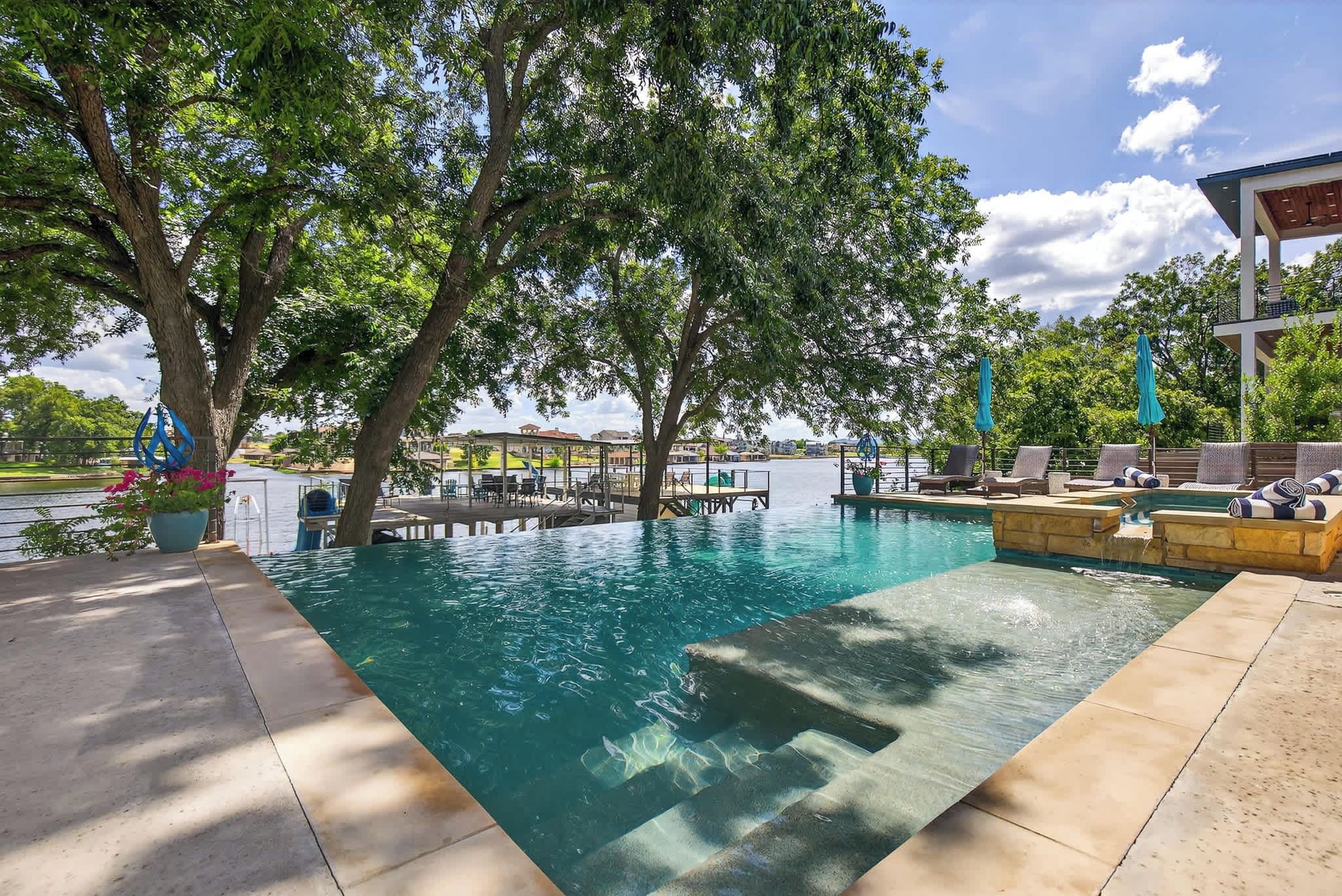 Piscine extérieure, piscine chauffée