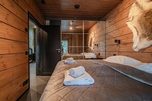 4 bedrooms, free WiFi, bed sheets
