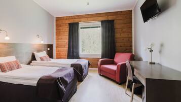 Standard Twin Room | Desk, free WiFi