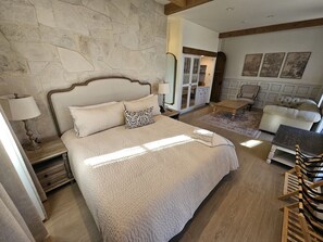 1 bedroom, iron/ironing board, free WiFi