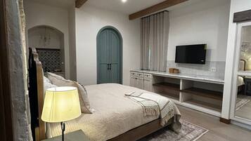 1 bedroom, iron/ironing board, free WiFi