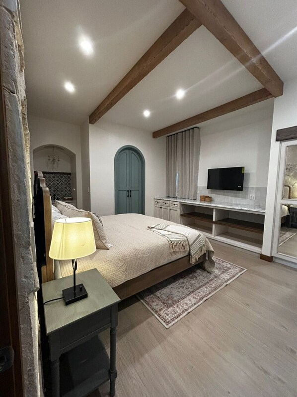 1 chambre, fer et planche à repasser, Wi-Fi gratuit