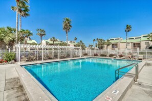 Townhome, 2 Bedrooms | Pool - Shoreline Garden 02 2 Bedroom Townhouse (Destin)