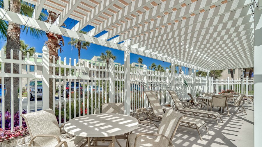 Shoreline Garden 02 2 Bedroom Townhouse