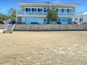 Condo, 2 Bedrooms | Exterior