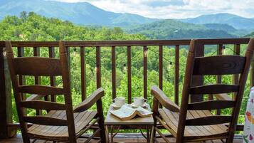 Cabin, 1 Bedroom | Outdoor dining