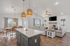 House, 3 Bedrooms | Interior