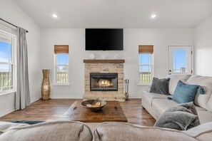 House, 3 Bedrooms | Living area | Smart TV, streaming services