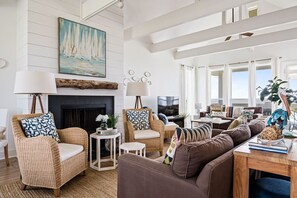 Living area - Wild Dunes Cottage 4 Bedroom Home (Port Bolivar)