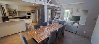 Quiet country house with swimming pool and lovely views.