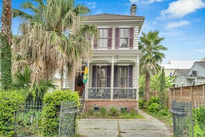 Exterior - 4-bedroom house in charming New Orleans with AC (New Orleans)