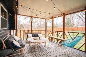 Unclassified image, 5 of 27, button