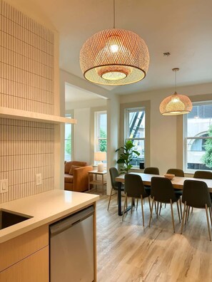 تناول الطعام