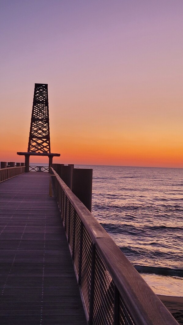 Miscellaneous - Apparently family with pool wifi balcony and parking (Leucate)