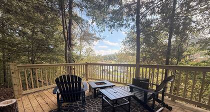 The Little River Barnhouse – Intimate Riverside Couple’s Retreat