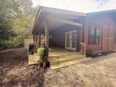 The Little River Barnhouse – Intimate Riverside Couple’s Retreat