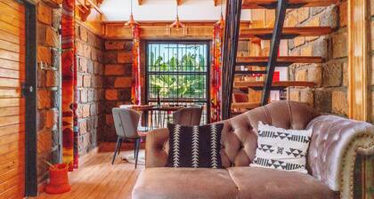 Rustic-Chic Stone Cottage, Forest views, Gardens, Wi-Fi & Comfort near Embu Town