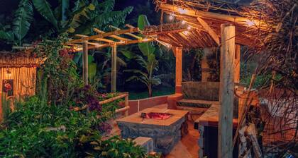 Stone Cottage Retreat/Hot Tub, Forest Trail, Gardens & DIY Breakfast/Embu, Kenya