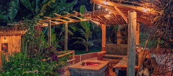 Stone Cottage Retreat/Hot Tub, Forest Trail, Gardens & DIY Breakfast/Embu, Kenya