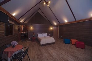 1 bedroom, desk, free WiFi, bed sheets
