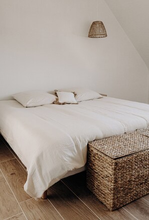 3 habitaciones y ropa de cama