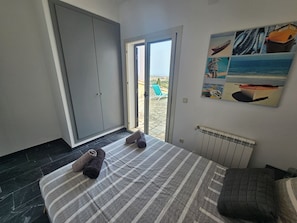 4 habitaciones, tabla de planchar con plancha, wifi y ropa de cama