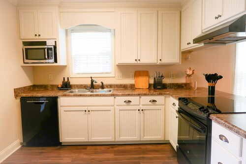 Your Getaway Spot, Cozy , Charming perfect to Relax and Unwind