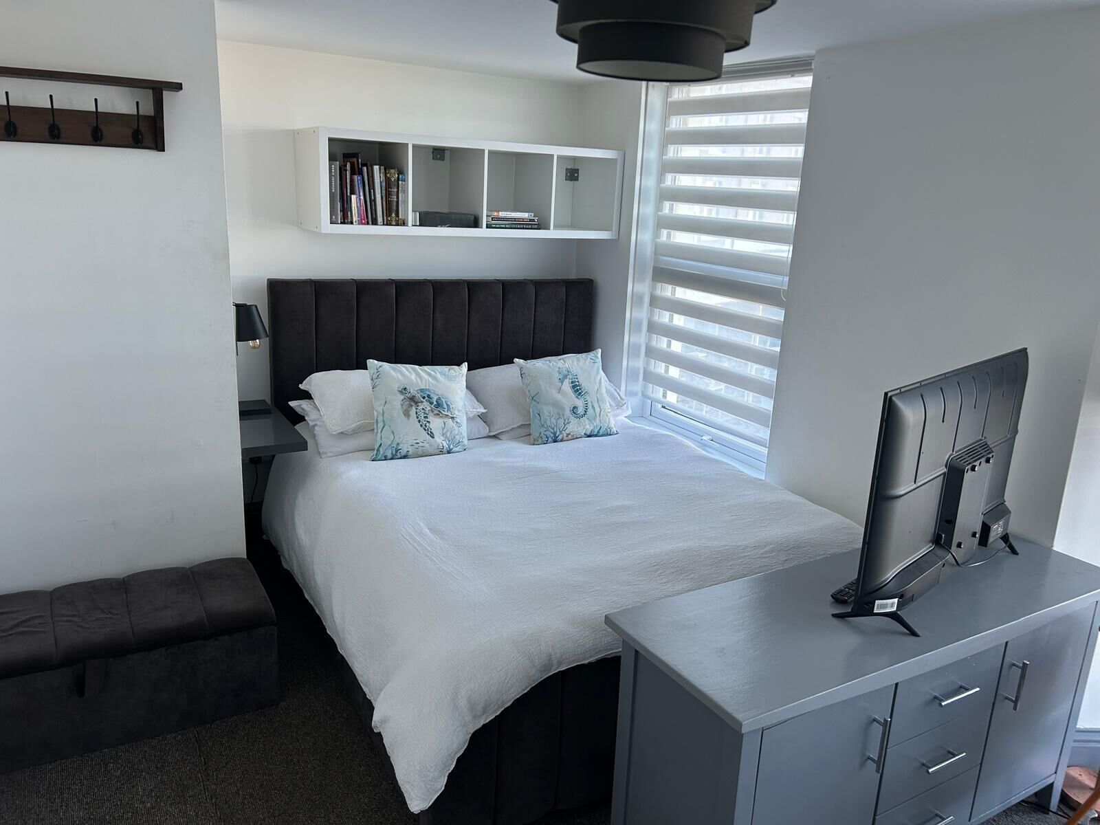 2 soverom, strykejern/-brett, reiseseng for barn og wi-fi