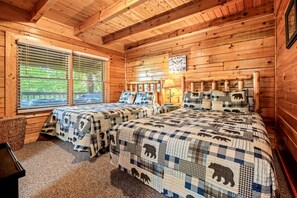 2 bedrooms, desk, iron/ironing board, travel cot
