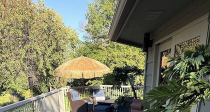Charming 3-bedroom house in serene Lake Crystal with Chef's kitchen