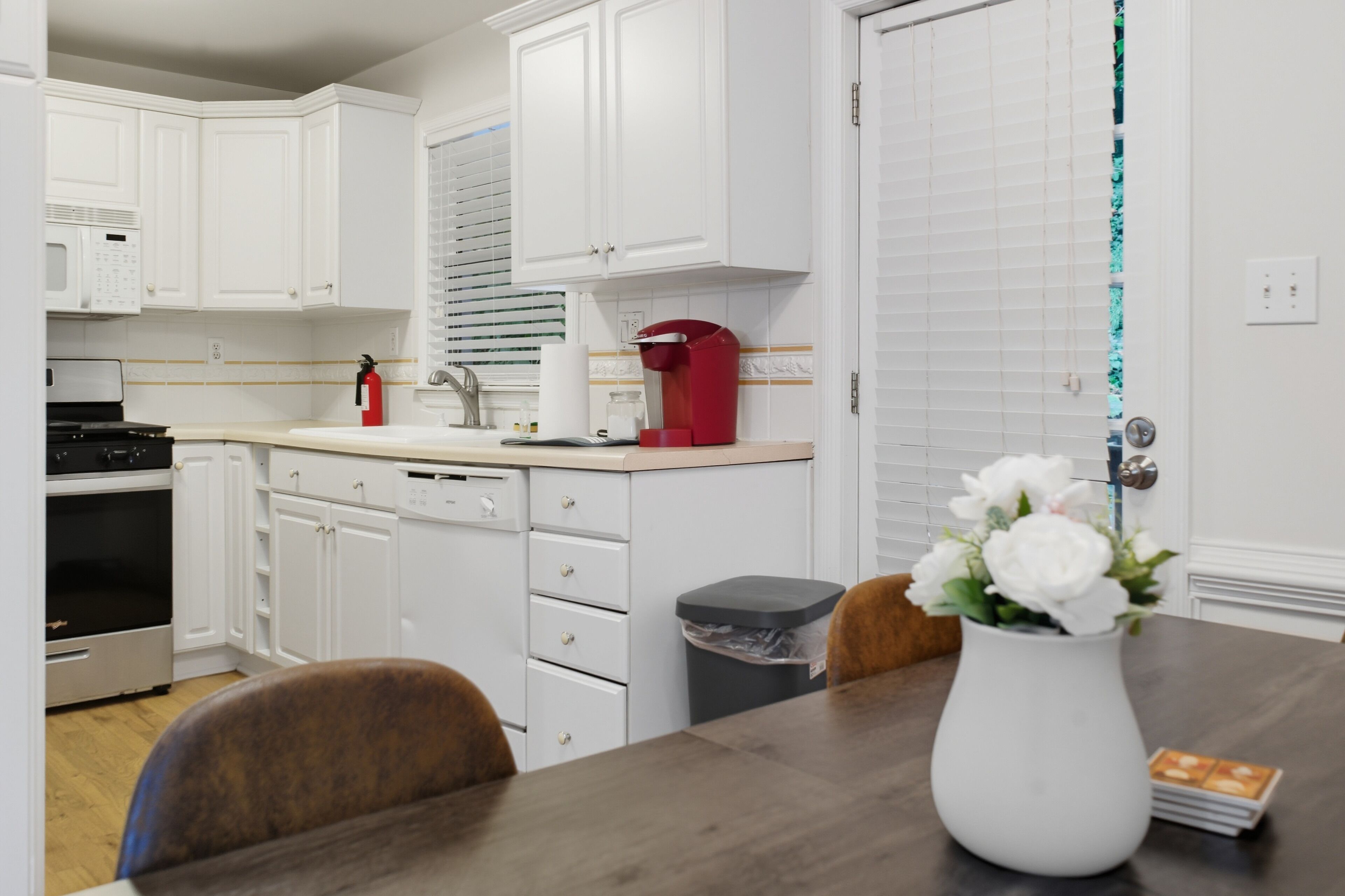 Microwave, oven, stovetop, dishwasher