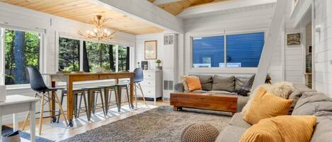 TV, fireplace, books, stereo