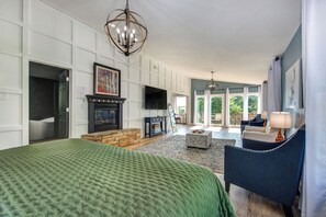 3 habitaciones, escritorio, tabla de planchar con plancha y wifi gratis