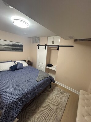 2 chambres, fer et planche à repasser, Wi-Fi, draps fournis